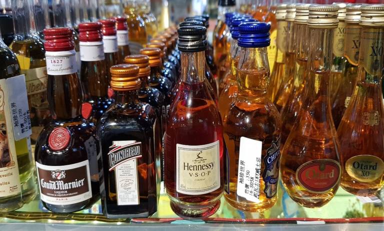 Izin produksi alkohol Legalist Indonesia